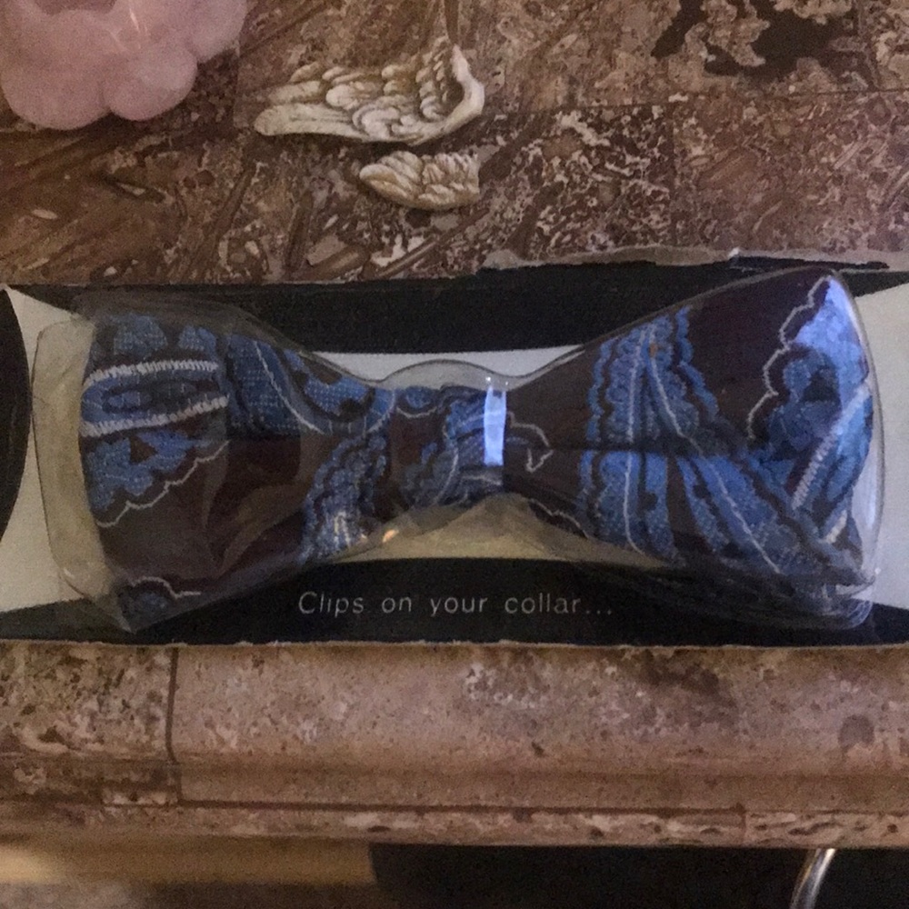 Vintage Bow Tie Men